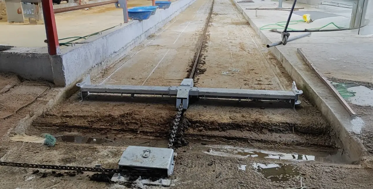 Gübre Sıyırıcı - Lia